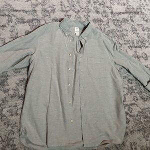 Men’s Grey/light blue button down